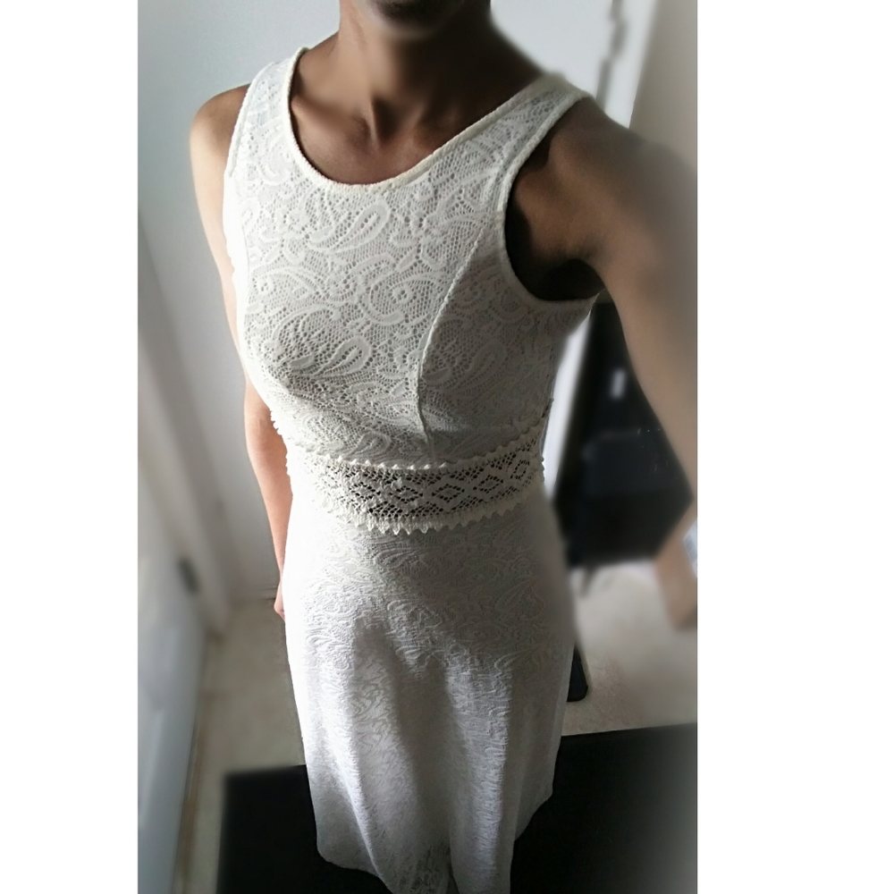 Beautifully detailed White Lace Dress